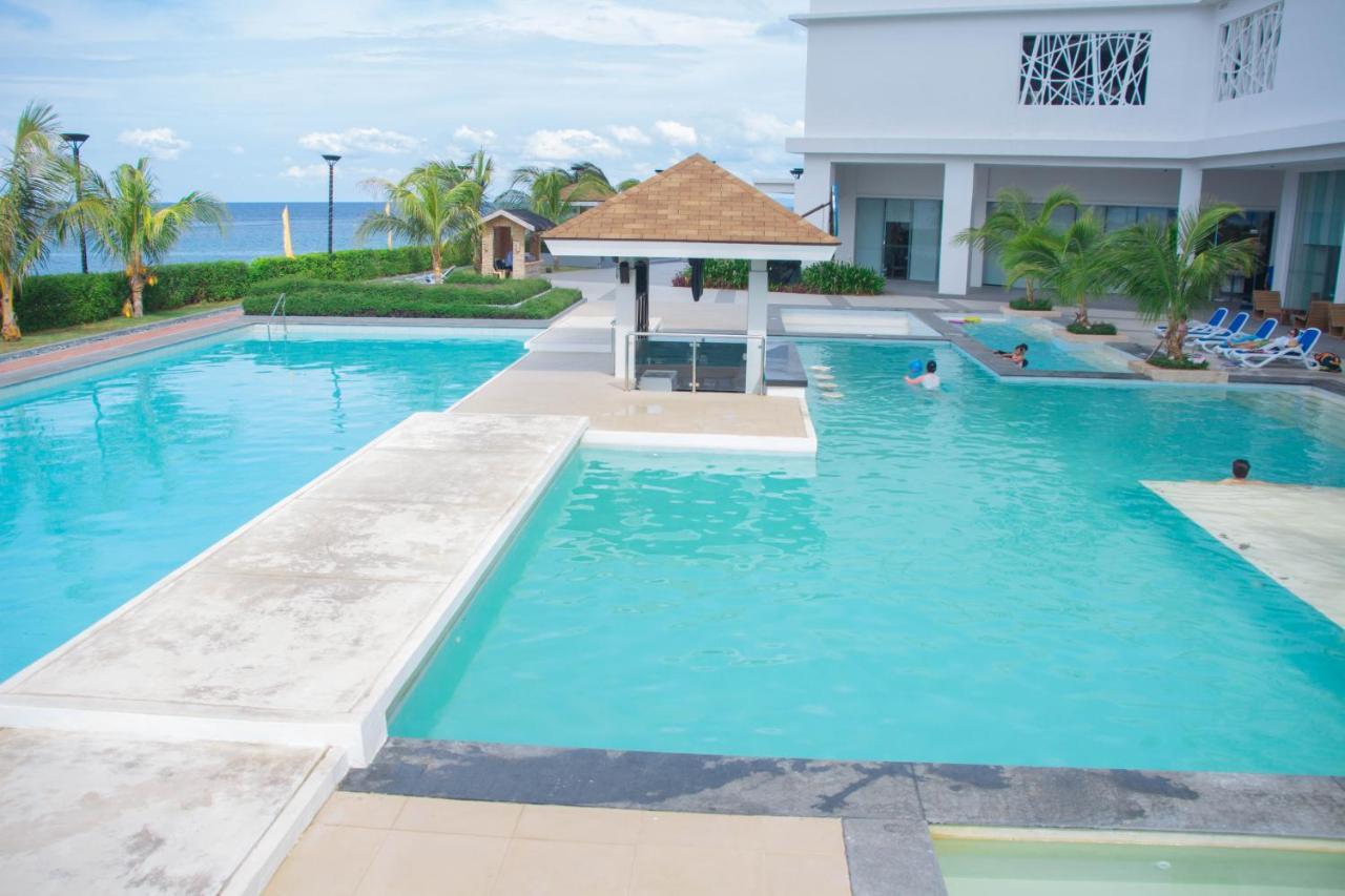 Vila Oceanfront At Arterra, Fast Wifi, Nflix, Kitchen - H Or L Lapu-Lapu City Exteriér fotografie